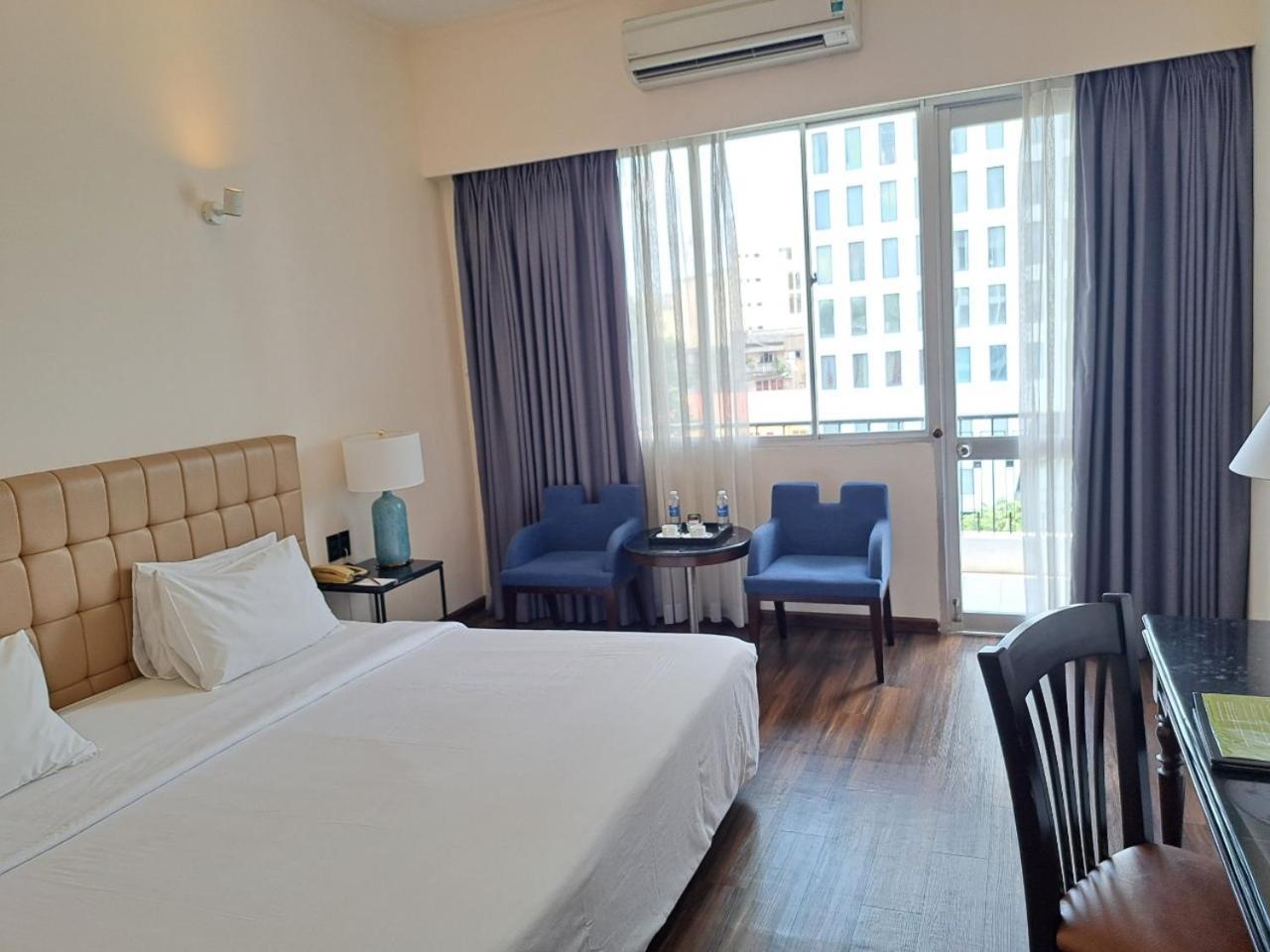 Liberty 2 Hotel Ho Chi Minh City Exterior photo
