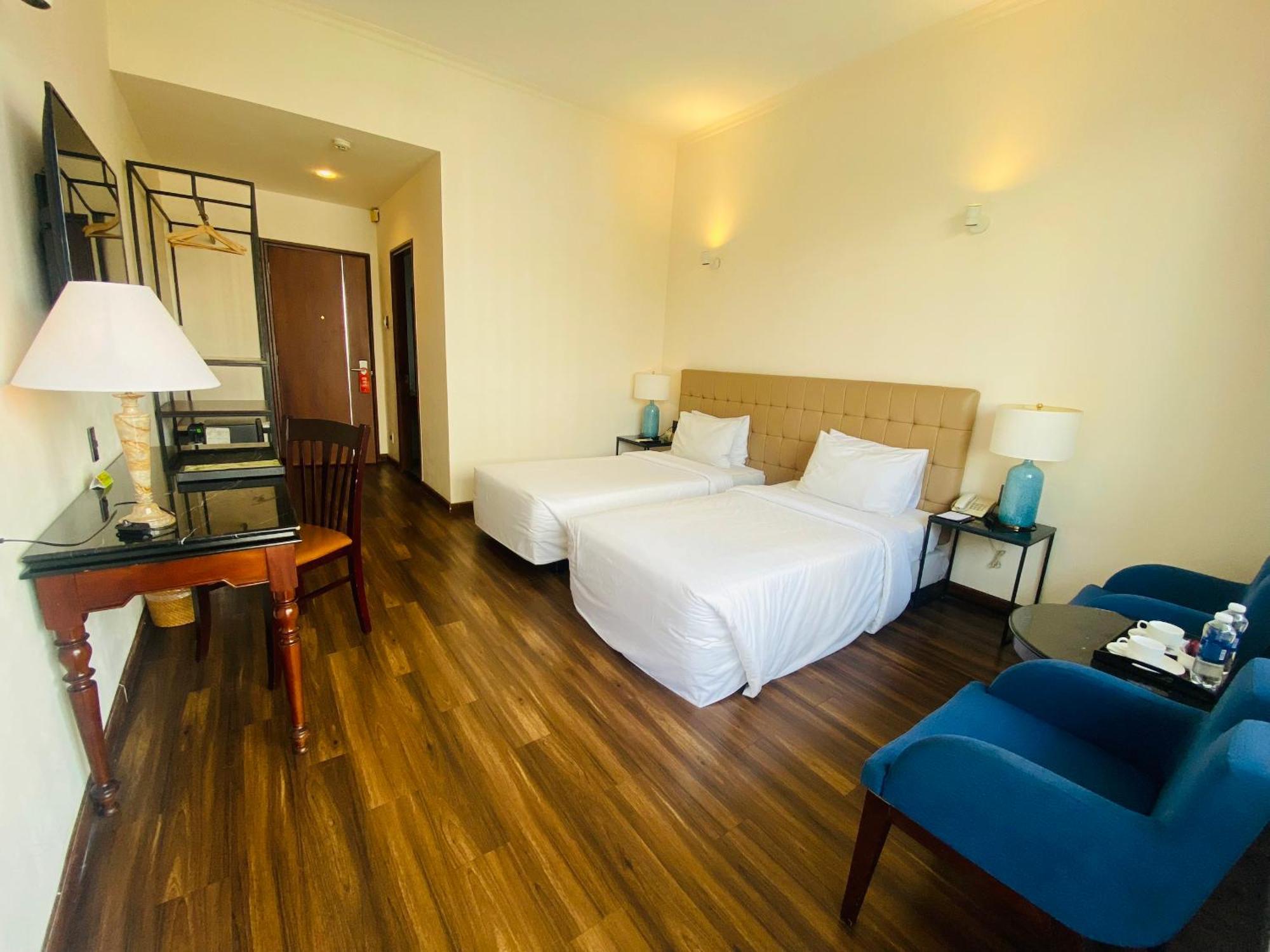 Liberty 2 Hotel Ho Chi Minh City Exterior photo