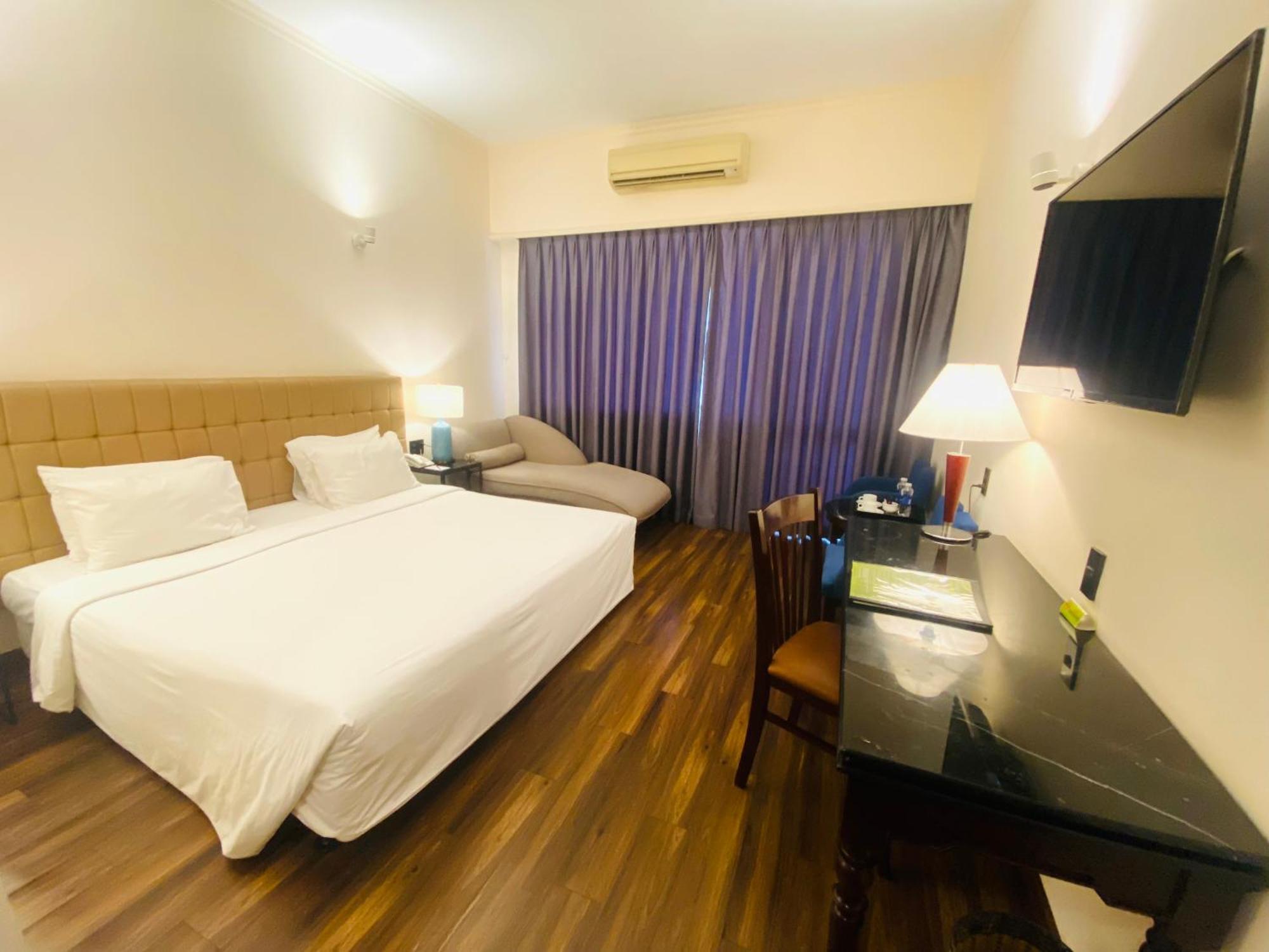 Liberty 2 Hotel Ho Chi Minh City Exterior photo